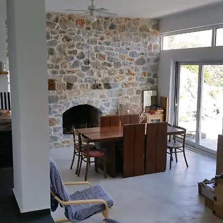 Eliapetra 4 Bedroom With Hot Tub And Yoga Access